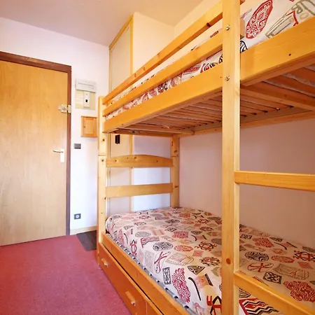 Apartamento Proche Télécabines Avec Banquette Lit Et Casier à Skis - Fr-1-181-2548 La Plagne